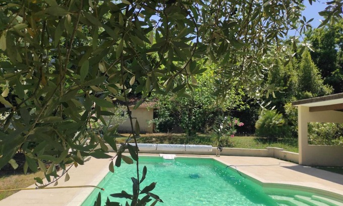 Piolenc Cottage | Gîte avec piscine et terrasse
