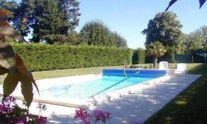 Savigne Cottage | Gite avec piscine privée à savigné