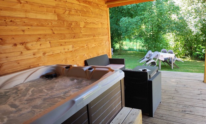 Oisly Maison | gîte avec SPA privé près zoo Beauval et châteaux
