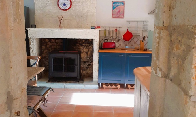 Chambon Maison | Gîte with swimming pool at Les Ormeaux, charming location, calm and greenery, sleeps 10, 4*.
