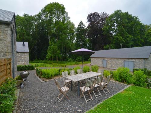 Haut-Bois Maison | Gite with swimming pool situated in wonderful castle grounds in Gesves