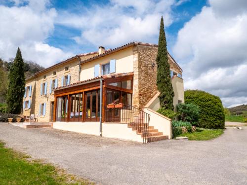 Sainte-Foi Maison | Gites et Roulottes au Domaine de la Trille
