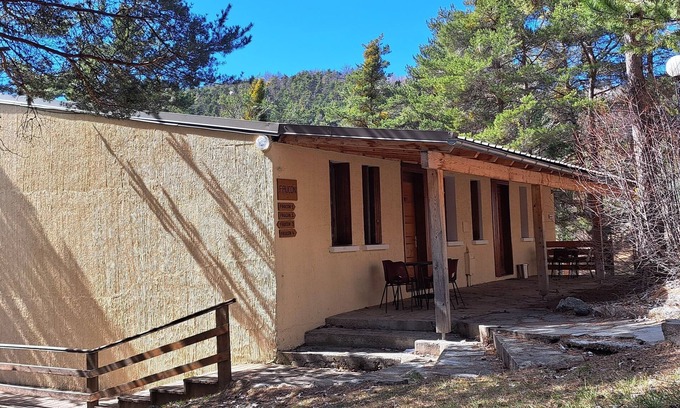 Montclar Station Balnéaire | Gites in Provence in the heart of the pine forest, 10 minutes from Lake Serre Ponçon!
