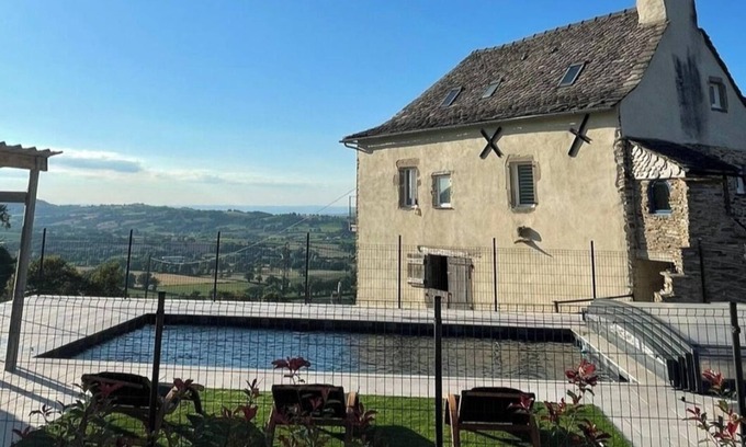 Goutrens Maison | gites rural LE CABANON