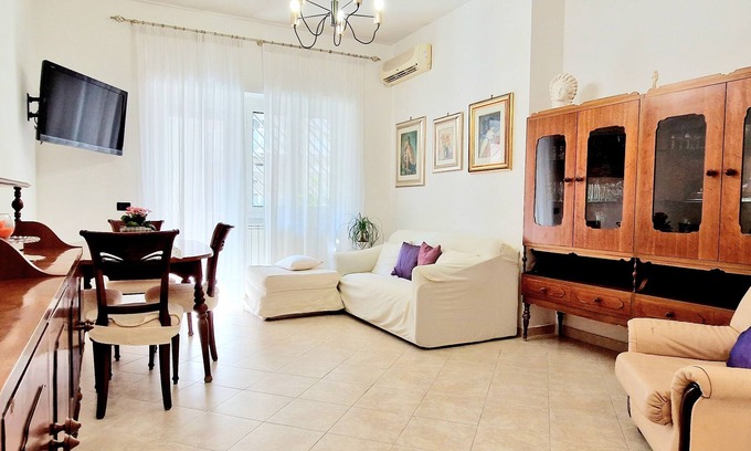 Monte Sacro Appartement | Giulia Home Apartment Metro Conca D'Oro Rome Montesacro center