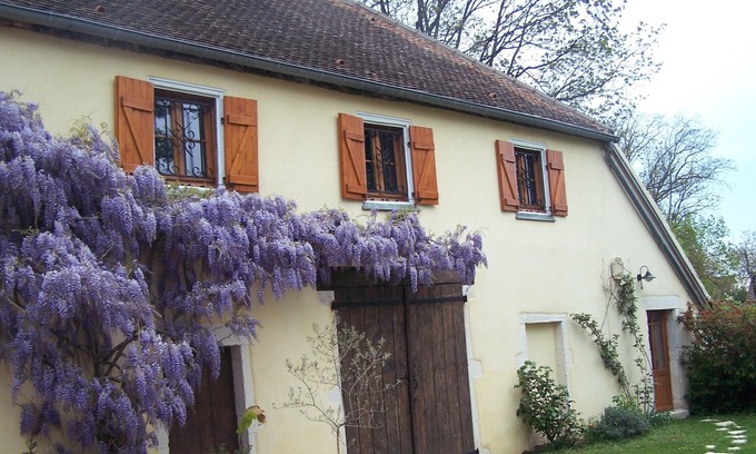 Givry Hôtel | Givry Chambre d'hôtes au calme sur la côte chalonnaise