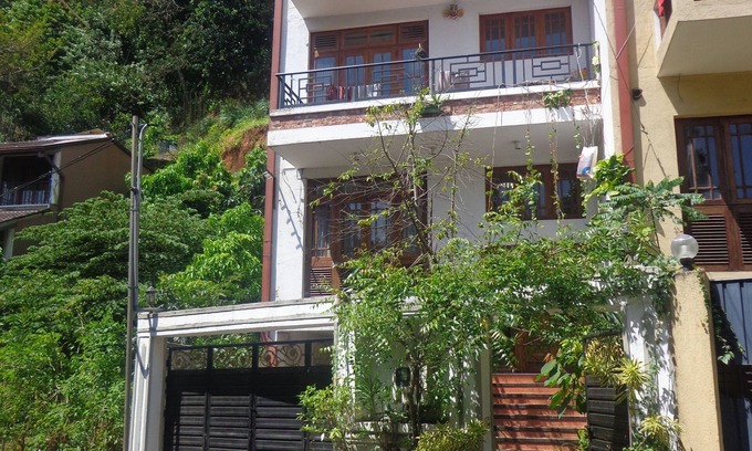 Kandy Maison | Gladsome Homestay 15 minutes to walk to Kand lake , Peak view , Budda Temple