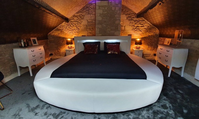 Argences Maison | Gîte glamour avec SPA privé proche de Caen et de Cabourg