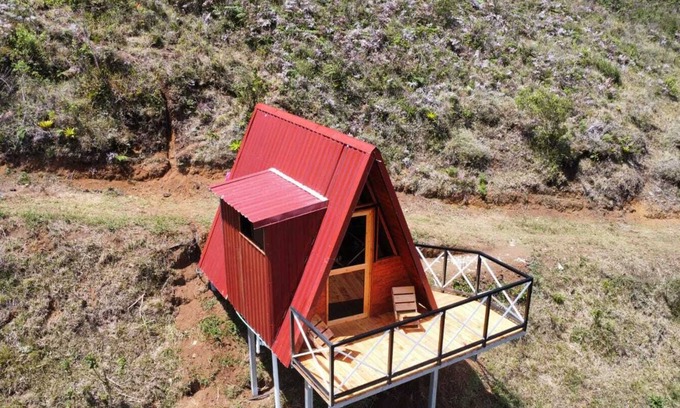 Canton Desamparados Chalet De Ski | Glamping de Montaña y Mirador Brisas del Norte