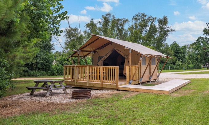 Onalaska Location De VR | Glamping Escape on Lake Livingston
