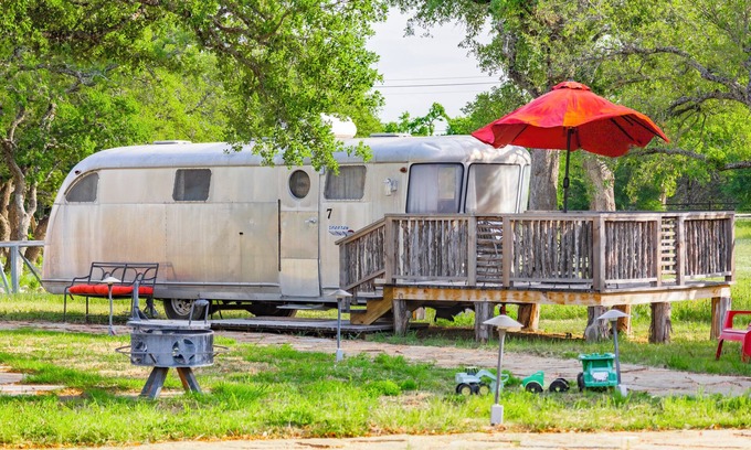 Spicewood Maison | Glamping in Spicewood TX Hill Country~ The Spartan at Green Acres
