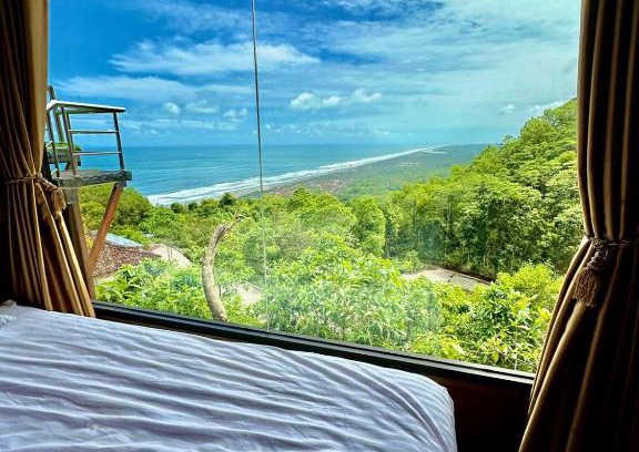 Gunung Kidul Hôtel | Glamping Omah Kayu at Watu Paris Jogja
