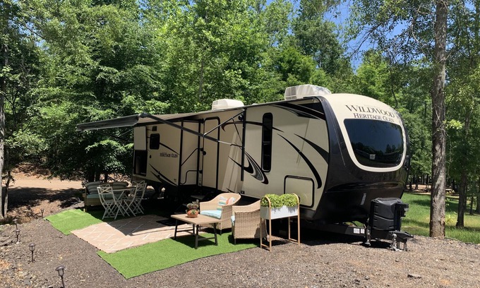 Fortson Maison | Glamping on Lake Harding!