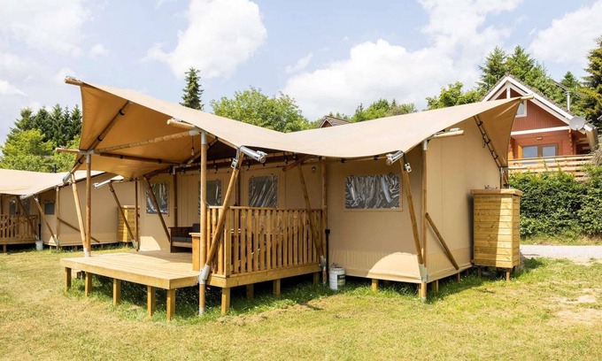 Signy-lAbbaye Appartement | Tente moderne pouvant accueillir 7 personnes
