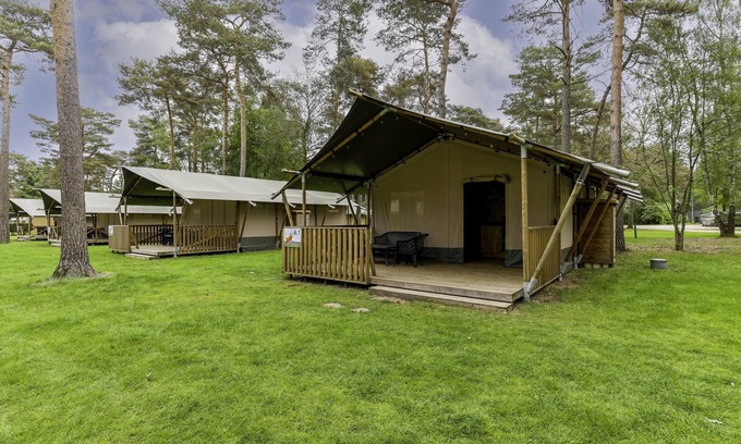 Vessem Maison | Tente de camping sur un camping avec piscine