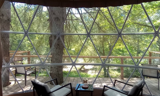 Sutton Station Balnéaire | GlampOut Resort - Elk River