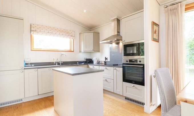 Barnsdale Cottage | GLASTON, animaux de compagnie, avec feu ouvert à Exton, Rutland, Ref 981550