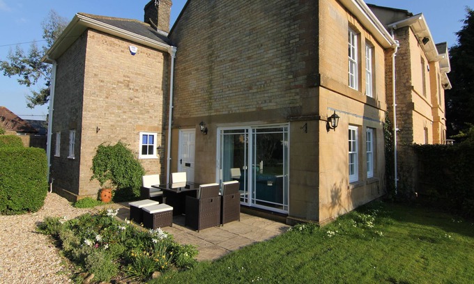 Crewkerne Maison | Glebe Cottage fait partie de Manse Manor Hall, qui était officiellement le Vicariat