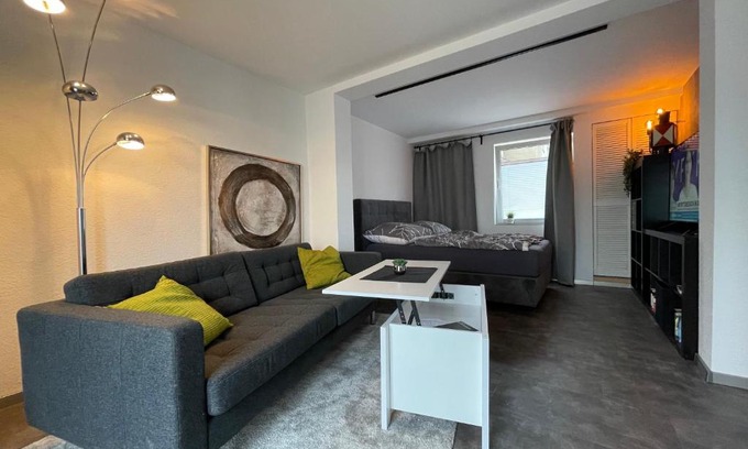 Bueckeburg Appartement | Gleis 11 - kontaktloser 24-7 Check-I, Boxpringbett, W-LAN & Parkplatz kostenlos