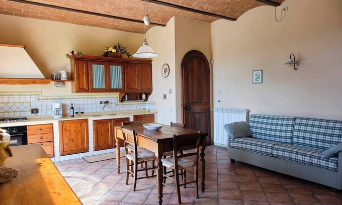 Tavarnelle Val di Pesa Appartement | Glicini 1, holiday home with pool 30' from Florence
