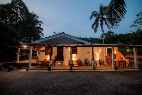 Kotapola Hôtel | Glitz Marriott