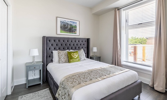 Smiths Falls Appartement | Simply Comfort. Rideau 2Br Signature Apartments. Free Parking