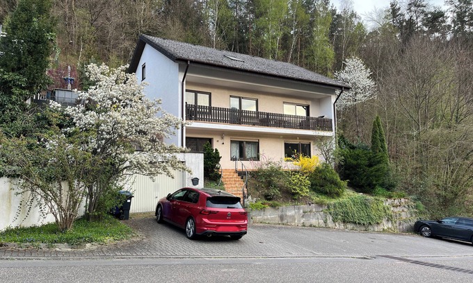 Hinterweidenthal Appartement | Glockenhornquelle vacation home - right on the edge of the forest