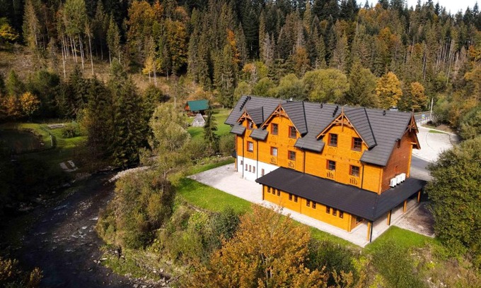 Ujsoy Maison | Gościniec Smrekowa Chata