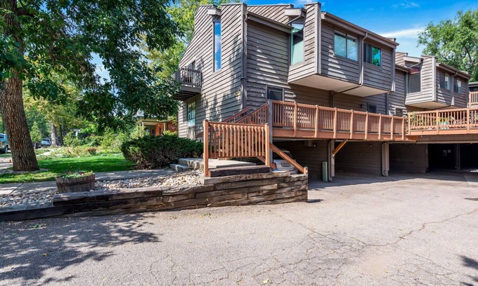 Mapleton Hill Maison | Marchez partout! Magnifique maison de ville de Mapleton Hill!