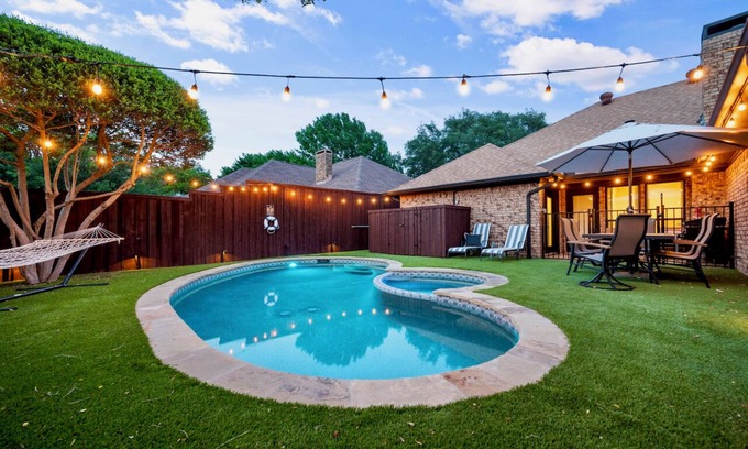 Frisco Maison | Go-Karts and Broomsticks, Heated pool and spa!