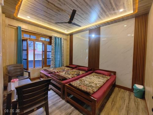 Narainkoti Lit Et Petit-Déjeuner | Gokul Guest House By Mero Pahad Stays & camp