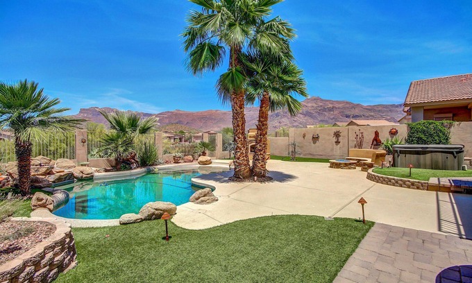 Gold Canyon Maison | Belle maison Gold Canyon 3bd, avec piscine chauffée, bain à remous et vues spectaculaires sur le mont