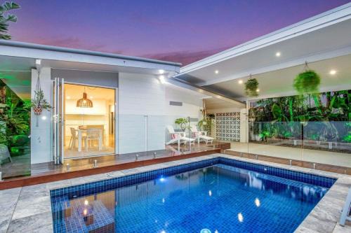 Miami Maison | Gold Coast-Miami Mid-Century Beach Home With Pool