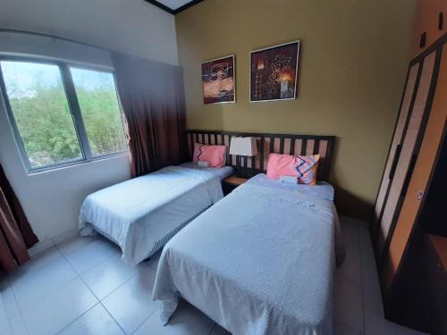 Endah Appartement | Gold Coast Morib Resort Apartment Ezzy