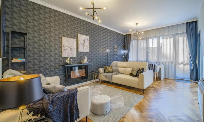 Burgas Center Appartement | GOLDEN BLACK