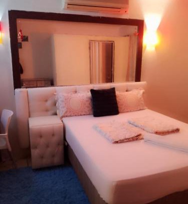 Mahikeng Maison | Golden Gate Guest House