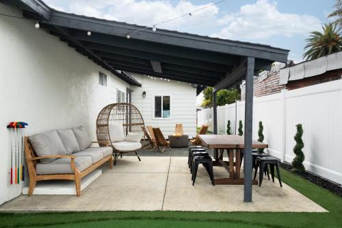 Shelltown Maison | *Golden Getaway* 5 Beds/8 Minutes to Downtown