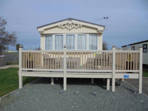 Ingoldmells Appartement | Golden Sands: Granada GS 6 Berth, Central Heated, Large veranda, Access to the beach