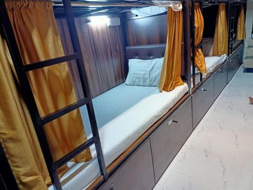 Masjid Bandar Maison | Golden View Dormitory New