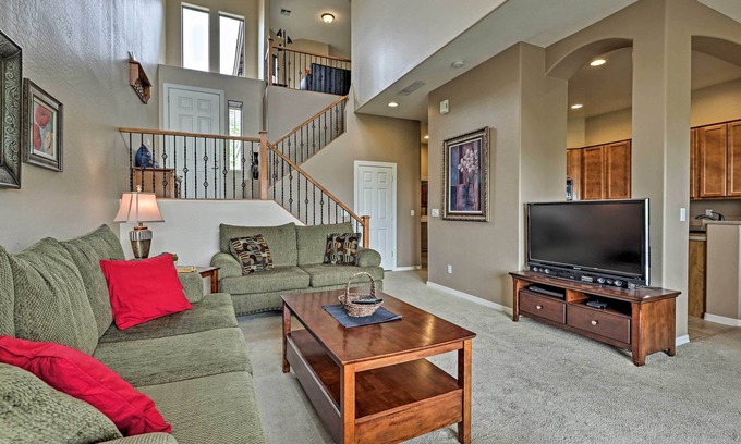 Gold Canyon Maison | Gold Canyon Townhouse sur terrain de golf w / Vues Mtn!
