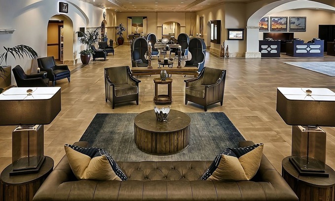 South Scottsdale Station Balnéaire | Golf Getaway! 5 Pools, Free Shuttle Service to Explore Old Town Scottsdale!