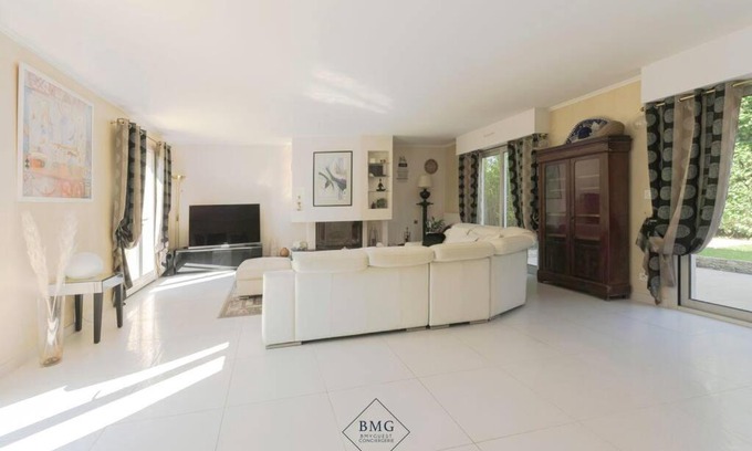 Bussy-Saint-Georges Appartement | Golf House Disneyland BMYGUEST
