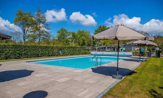 Velsen-Zuid Chalet De Ski | Bonito chalet cerca del campo de golf en un parque de vacaciones