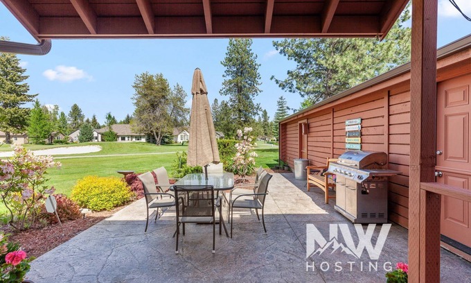 Rathdrum Copropriété | Golf, Pickleball & Poolside Fun at Twin Lakes!