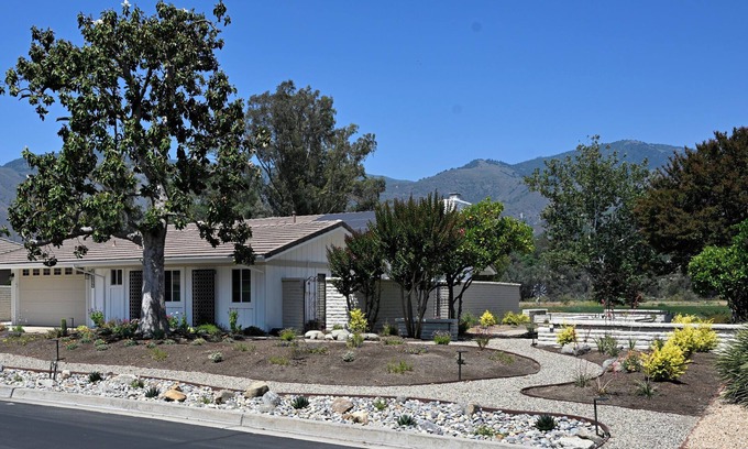 Valley Center Maison | Golf retreat on the 17th Fairway at prestigious Pauma Valley Country Club