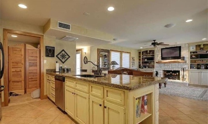 Lakeway Copropriété | Golfers Hole in One - on the golf course in Lakeway Austin Tx