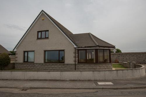 Buckie Maison | GOLFVIEW 4