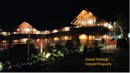 Lakeside Park Cabine | Gondola Lodge & Tahoe Beach Club