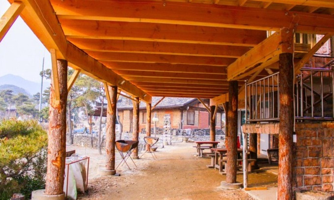 Gongju Maison | Gongju Jangseungpark Pension