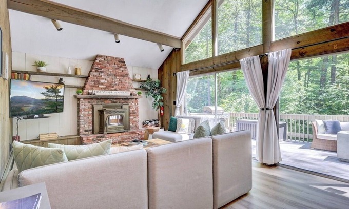 Cranmore Birches Chalet De Ski | Good Friday Chalet | Walk to Village + Cranmore Mt